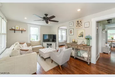 6 Maple St, Bernardsville, NJ 07924 - Photo 4