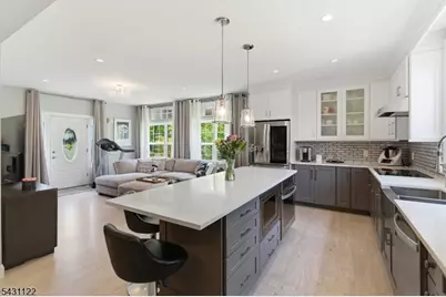 33 Weston Rd, Franklin Township, NJ 08873 - Photo 12