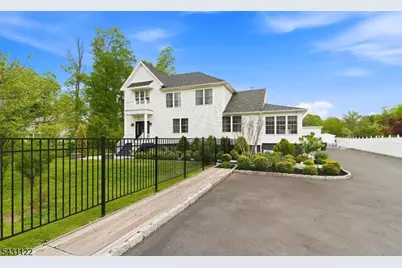 33 Weston Rd, Franklin Township, NJ 08873 - Photo 2
