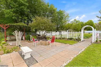 33 Weston Rd, Franklin Township, NJ 08873 - Photo 40