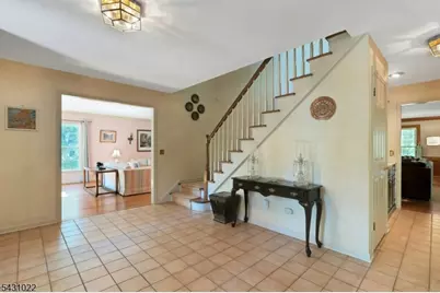22 Sandalwood Dr, Warren Township, NJ 07059 - Photo 4