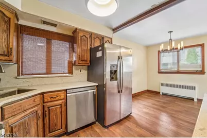1030 Jassamine Way, Fort Lee, NJ 07024 - Photo 10