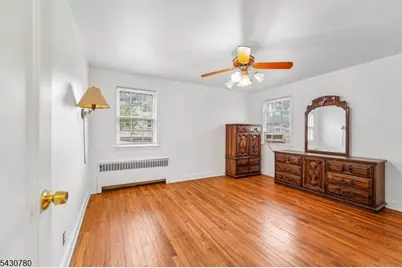1030 Jassamine Way, Fort Lee, NJ 07024 - Photo 16