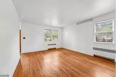 1030 Jassamine Way, Fort Lee, NJ 07024 - Photo 4