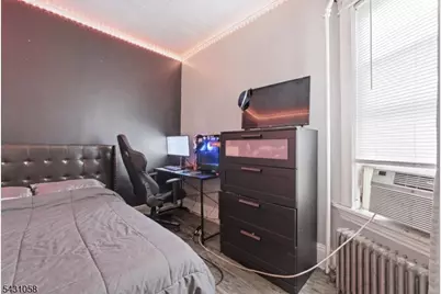 24 Elizabeth St, Paterson, NJ 07503 - Photo 4