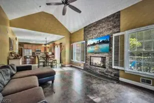 332 Lake Wallkill Rd, Vernon, NJ 07461 - Photo 10