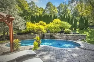 332 Lake Wallkill Rd, Vernon, NJ 07461 - Photo 2