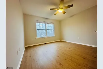 33 Ronald Dr, Franklin Township, NJ 08873 - Photo 14