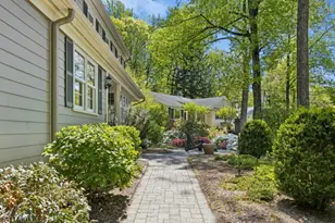 260 Lorraine Dr, Berkeley Heights Township, NJ 07922 - Photo 4