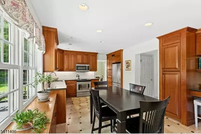 260 Lorraine Dr, Berkeley Heights Township, NJ 07922 - Photo 12