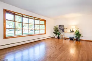 25 Robbins Ave, Berkeley Heights Township, NJ 07922 - Photo 4