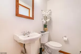 25 Robbins Ave, Berkeley Heights Township, NJ 07922 - Photo 18