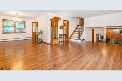 25 Robbins Ave, Berkeley Heights Township, NJ 07922 - Photo 6