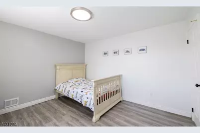 72 Orben Dr, Roxbury Township, NJ 07850 - Photo 14