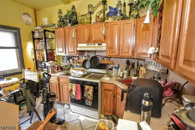 557 Hudson Ave, Weehawken, NJ 07086 - Photo 16