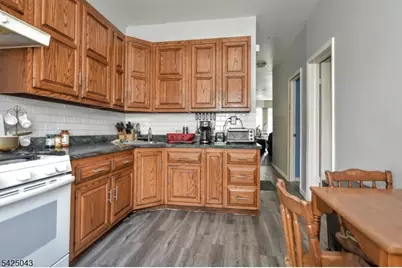 557 Hudson Ave, Weehawken, NJ 07086 - Photo 24