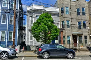 557 Hudson Ave, Weehawken, NJ 07086 - Photo 2
