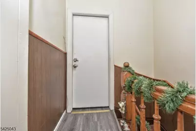 557 Hudson Ave, Weehawken, NJ 07086 - Photo 16
