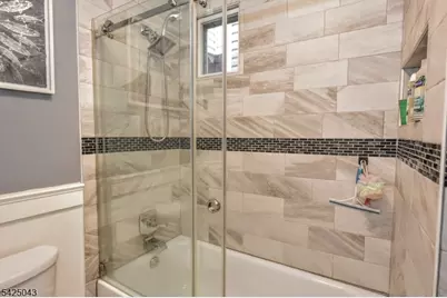 557 Hudson Ave, Weehawken, NJ 07086 - Photo 30