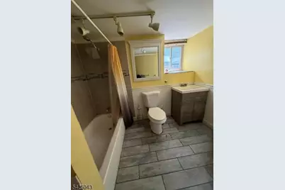 557 Hudson Ave, Weehawken, NJ 07086 - Photo 22