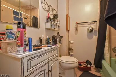 557 Hudson Ave, Weehawken, NJ 07086 - Photo 8