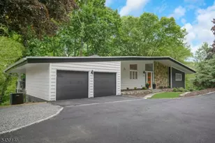 29 Skyline Dr, Morris Township, NJ 07960 - Photo 2
