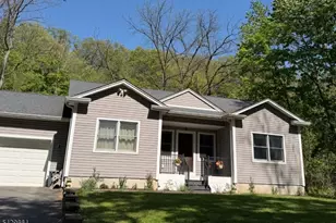 6 Moiyas Rd, Wayne, NJ 07470 - Photo 2