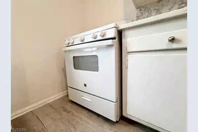 2205 N Central Rd #4 D, Fort Lee, NJ 07024 - Photo 10