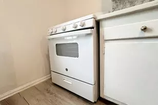 2205 N Central Rd, Fort Lee, NJ 07024 - Photo 10