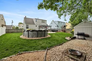 8 Parkway Pl, Sayreville Boro, NJ 08859 - Photo 26