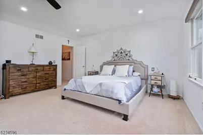 18 Pond Ridge Dr, Clinton, NJ 08809 - Photo 20