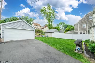 384 Essex Ave, Bloomfield, NJ 07003 - Photo 34