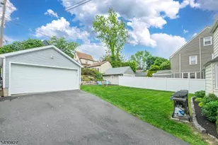 384 Essex Ave, Bloomfield, NJ 07003 - Photo 34
