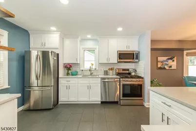 384 Essex Ave, Bloomfield, NJ 07003 - Photo 16