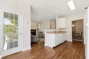 24 Kentworth Ct, Raritan Township, NJ 08822 - Photo 18