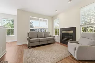 24 Kentworth Ct, Raritan Township, NJ 08822 - Photo 22