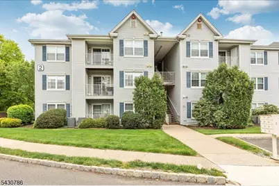 210 Stratford Pl, Bridgewater, NJ 08805 - Photo 2