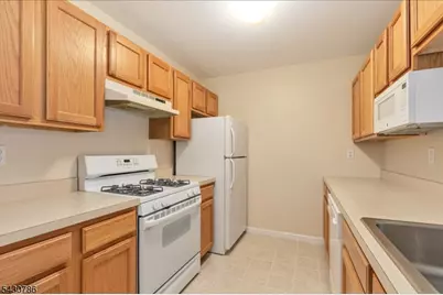 210 Stratford Pl, Bridgewater, NJ 08805 - Photo 14