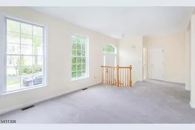 148 Arrowgate Dr, Randolph Township, NJ 07869 - Photo 4