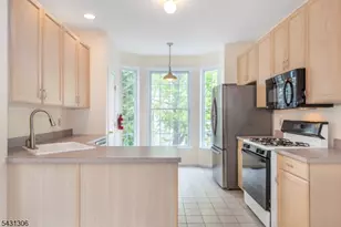 148 Arrowgate Dr, Randolph Township, NJ 07869 - Photo 10