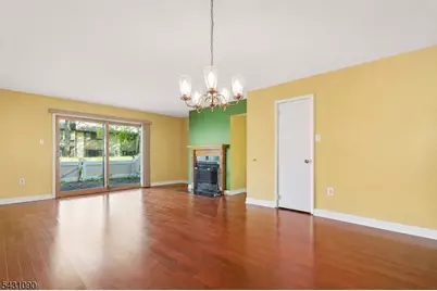 265 Hampshire Dr, Plainsboro Township, NJ 08536 - Photo 4