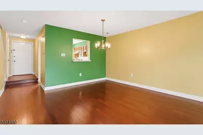 265 Hampshire Dr, Plainsboro Township, NJ 08536 - Photo 6