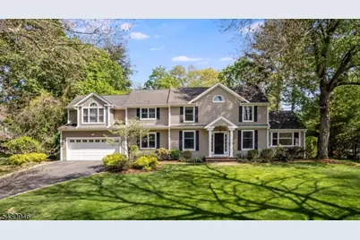 34 West Dr, Livingston, NJ 07039 - Photo 1
