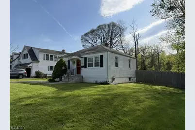 10 Lake Dr, Mendham, NJ 07945 - Photo 1