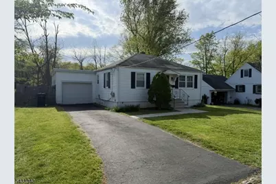 10 Lake Dr, Mendham, NJ 07945 - Photo 2