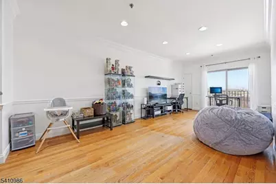 15-19 Tichenor Ln #407, Newark, NJ 07114 - Photo 4