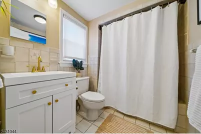 99 Ferncliff Rd, Bloomfield, NJ 07003 - Photo 20