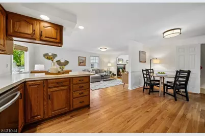 99 Ferncliff Rd, Bloomfield, NJ 07003 - Photo 14
