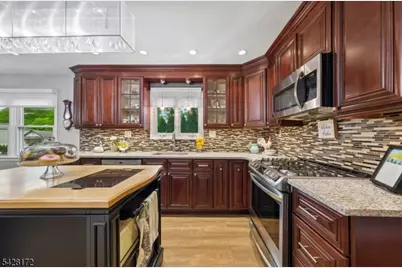 1 Jarvais Terrace, Clark Township, NJ 07066 - Photo 14