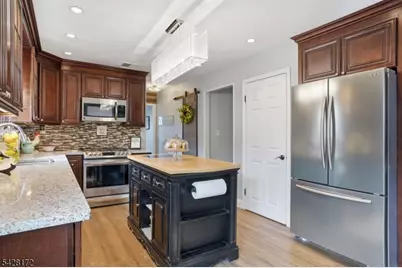 1 Jarvais Terrace, Clark Township, NJ 07066 - Photo 16